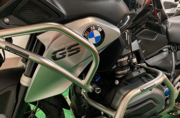 Pilt: mootorratas BMW R1200 GS Triple Black rent