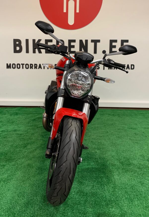 Pilt: mootorratas Ducati Monster 2020 rent